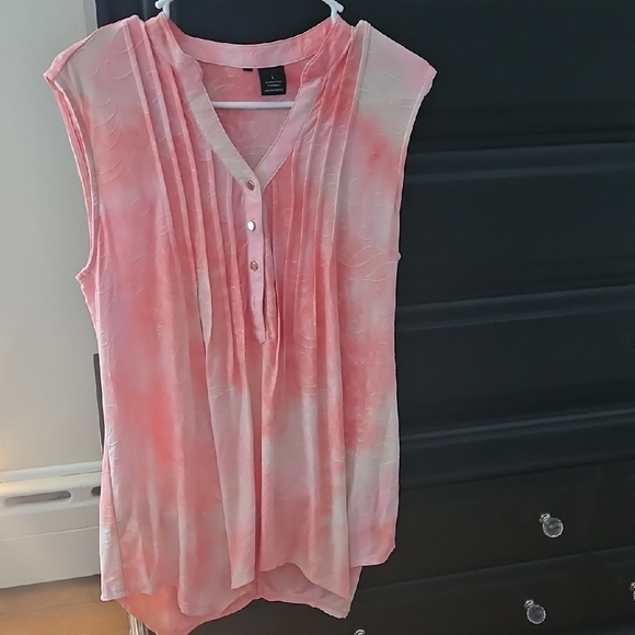 Sleeveless Pink And White Flowy Top Large - Picture 1 of 7